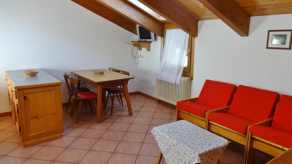 الشقق الفندقية بورمْيوفي  Casa Stefano E Lucia المظهر الخارجي الصورة